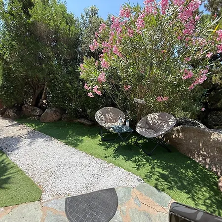 De Charme A 300 M De La De Santa Giulia Vakantiehuis *