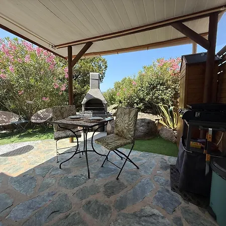 De Charme A 300 M De La De Santa Giulia Vakantiehuis *