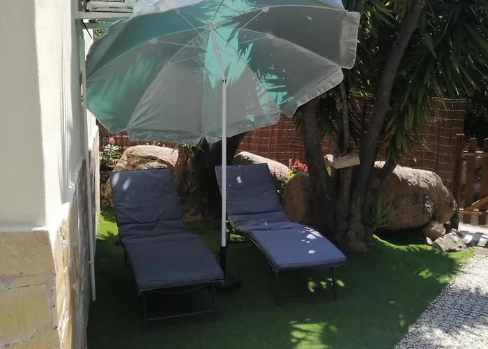 De Charme A 300 M De La De Santa Giulia Vakantiehuis