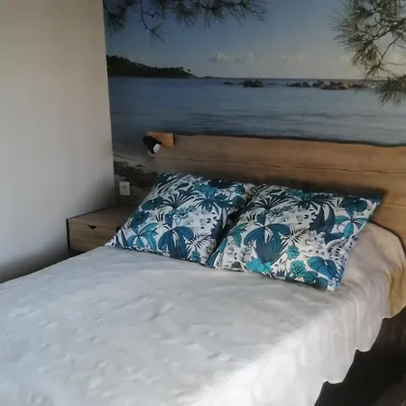 De Charme A 300 M De La De Santa Giulia Holiday home *